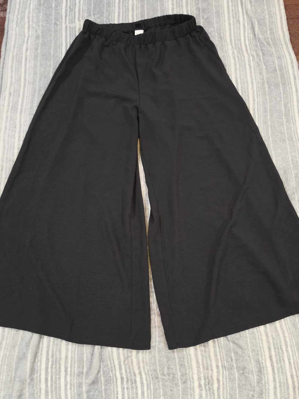 SHEIN Black Wide-Leg Pants
